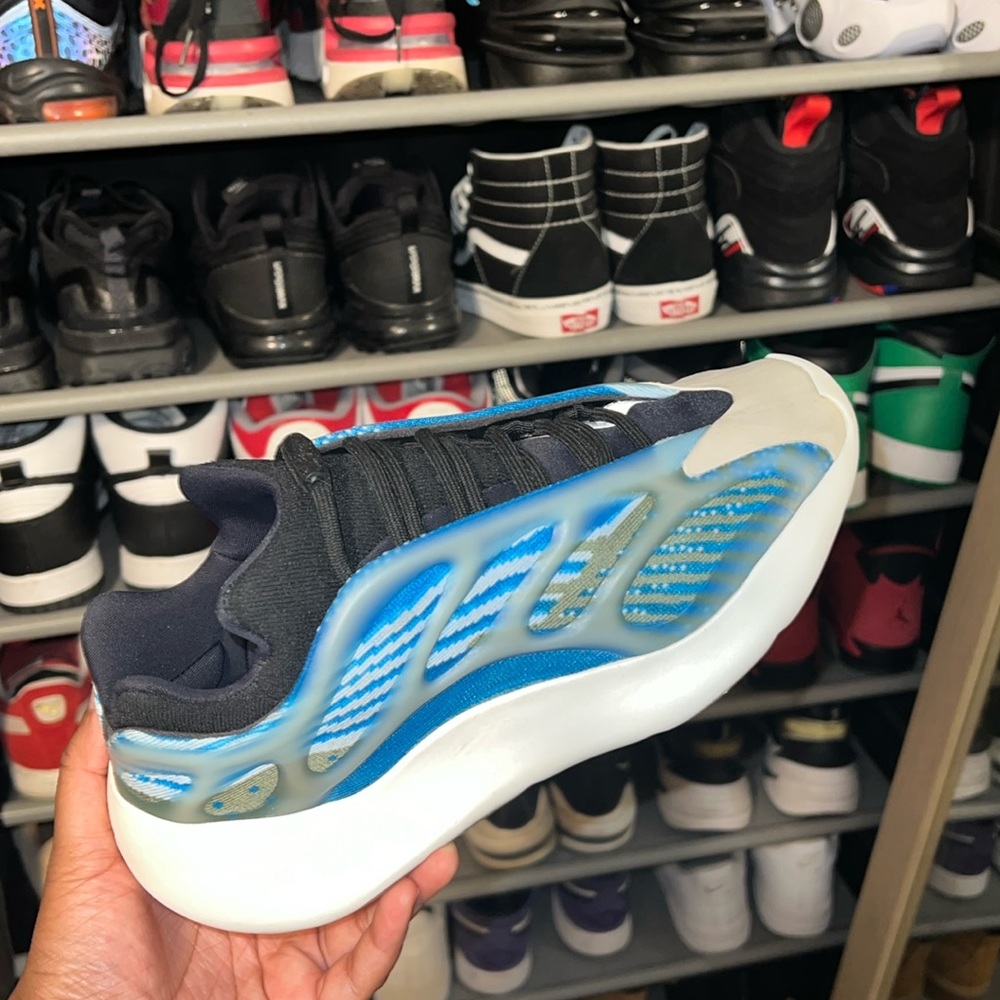 Yeezy 700 v3 (Adidas) “Arzareth”